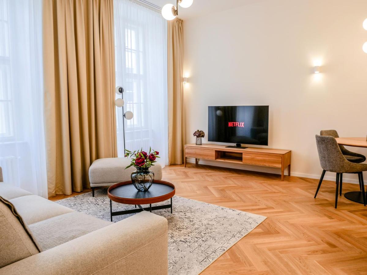 Laurinska 1 Apartments Bratislava Esterno foto