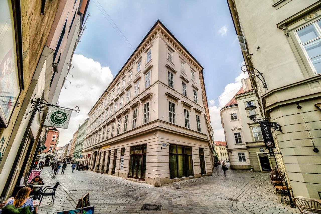 Laurinska 1 Apartments Bratislava Esterno foto