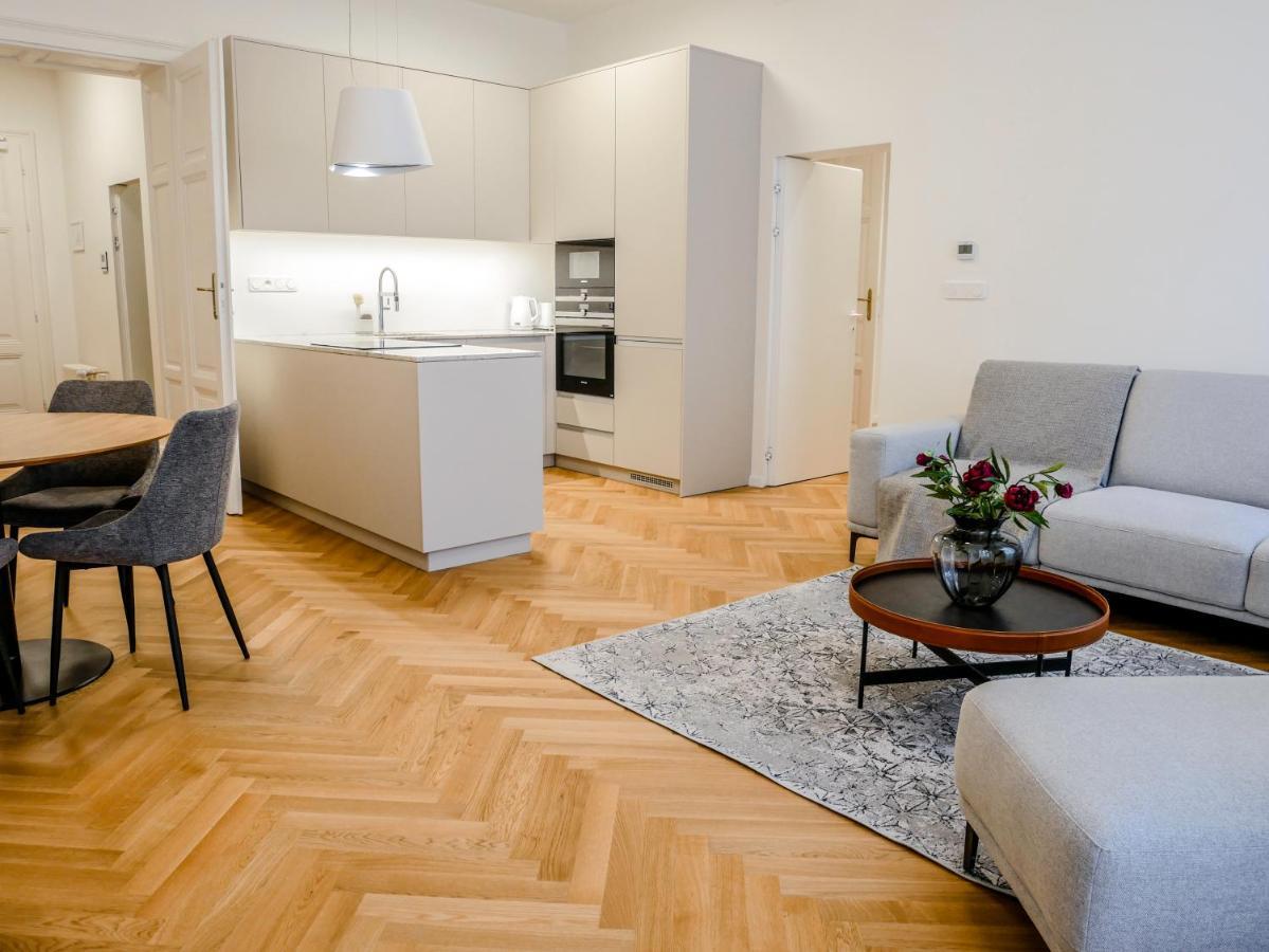 Laurinska 1 Apartments Bratislava Esterno foto
