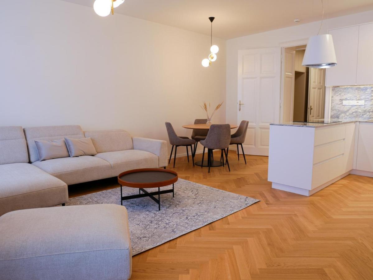 Laurinska 1 Apartments Bratislava Esterno foto