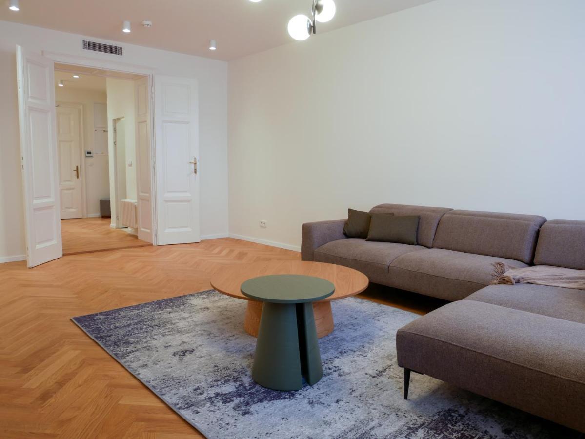 Laurinska 1 Apartments Bratislava Esterno foto